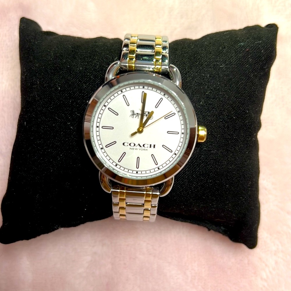 Coach woman's watch. Used 1x. Lex 32mm. 2 tone watch.